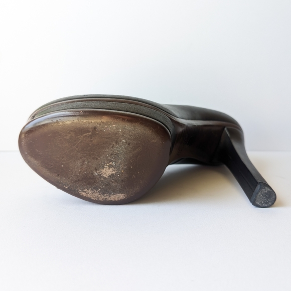 GUCCI Black Leather Platform Pumps/Heels, Round Closed Toe, size US 8.5/EU 38.5 - Picture 10 of 11